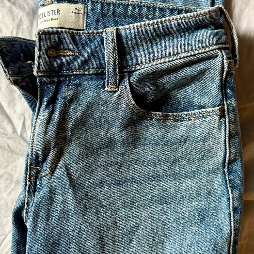 Hollister Low-Rise Blue Jeans size 4R